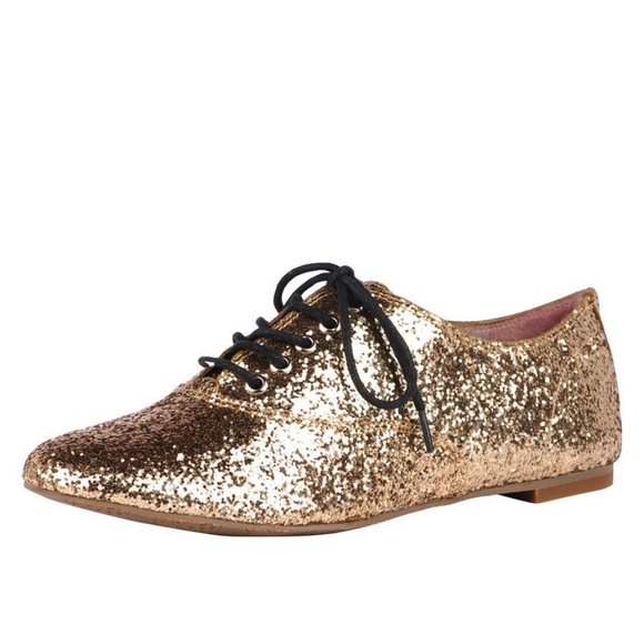 Vince Camuto gold glitter sneakers size 6 - Picture 1 of 3